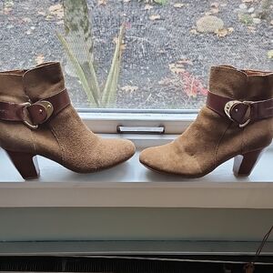 Sofft Sz 7 Ankle Boots. Used, See All Pictures